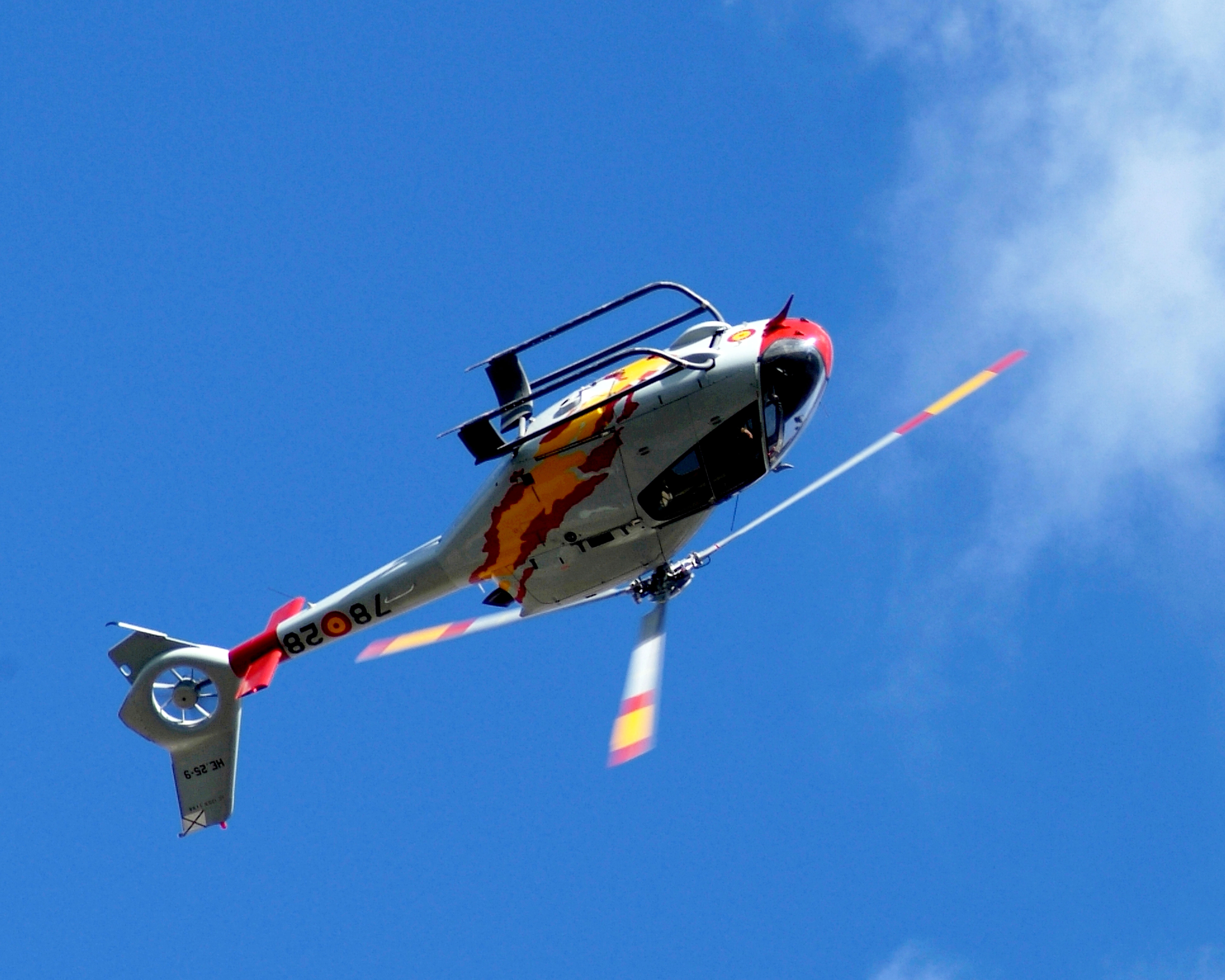 Demostración de vuelo invertido